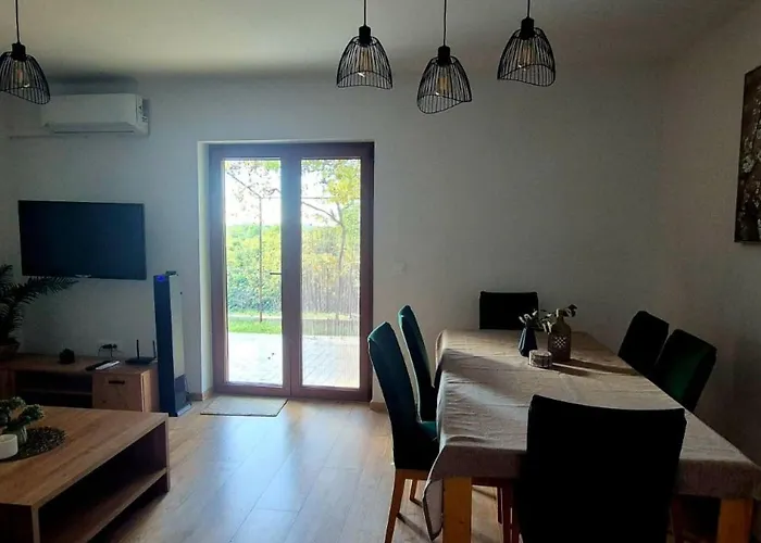 Apartman In Privlaka Mit Terrasse - Ta Leut Agency By Interhome *
